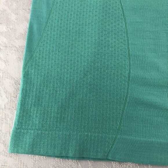 GapFit Green Ribbed Activewear Pullover Top with Long Sleeve Thumb Holes Size S - Picture 7 of 11